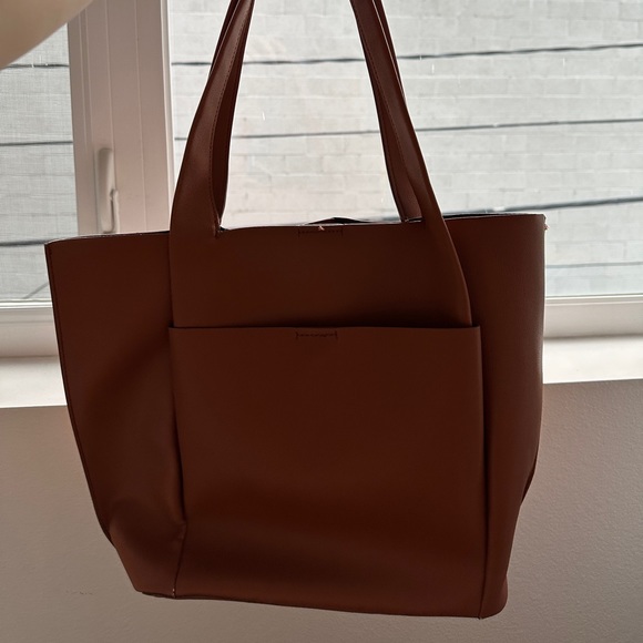ZARA Leather Tote - Picture 2 of 4
